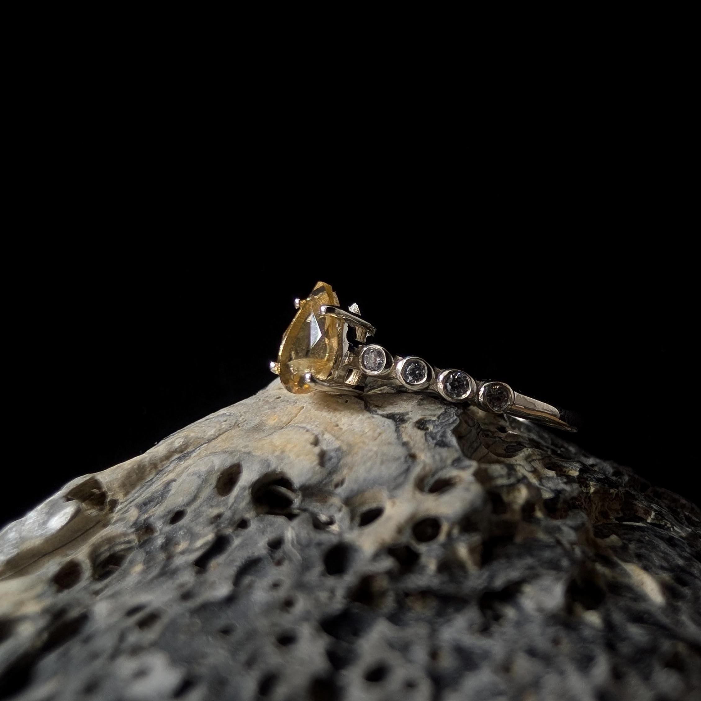 Statement citrine and white topaz ring | 925 Sterling Silver