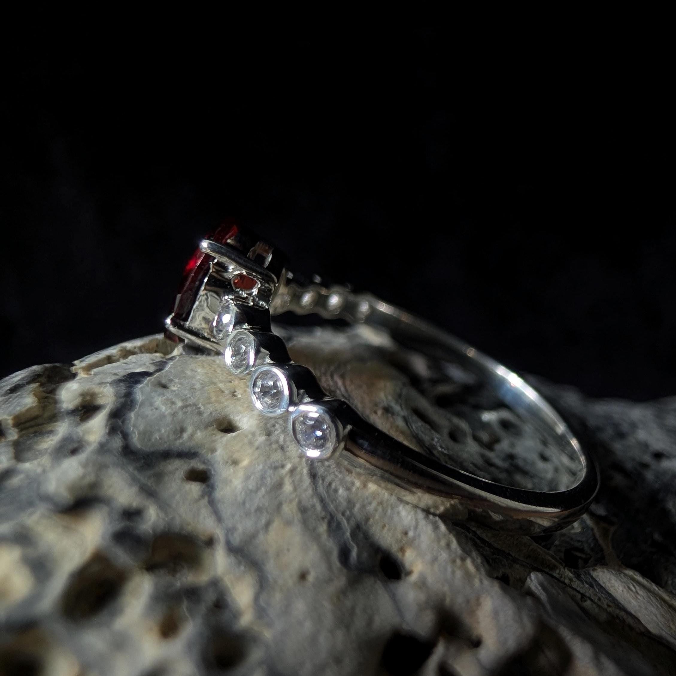 Statement garnet and white topaz ring | 925 Sterling Silver