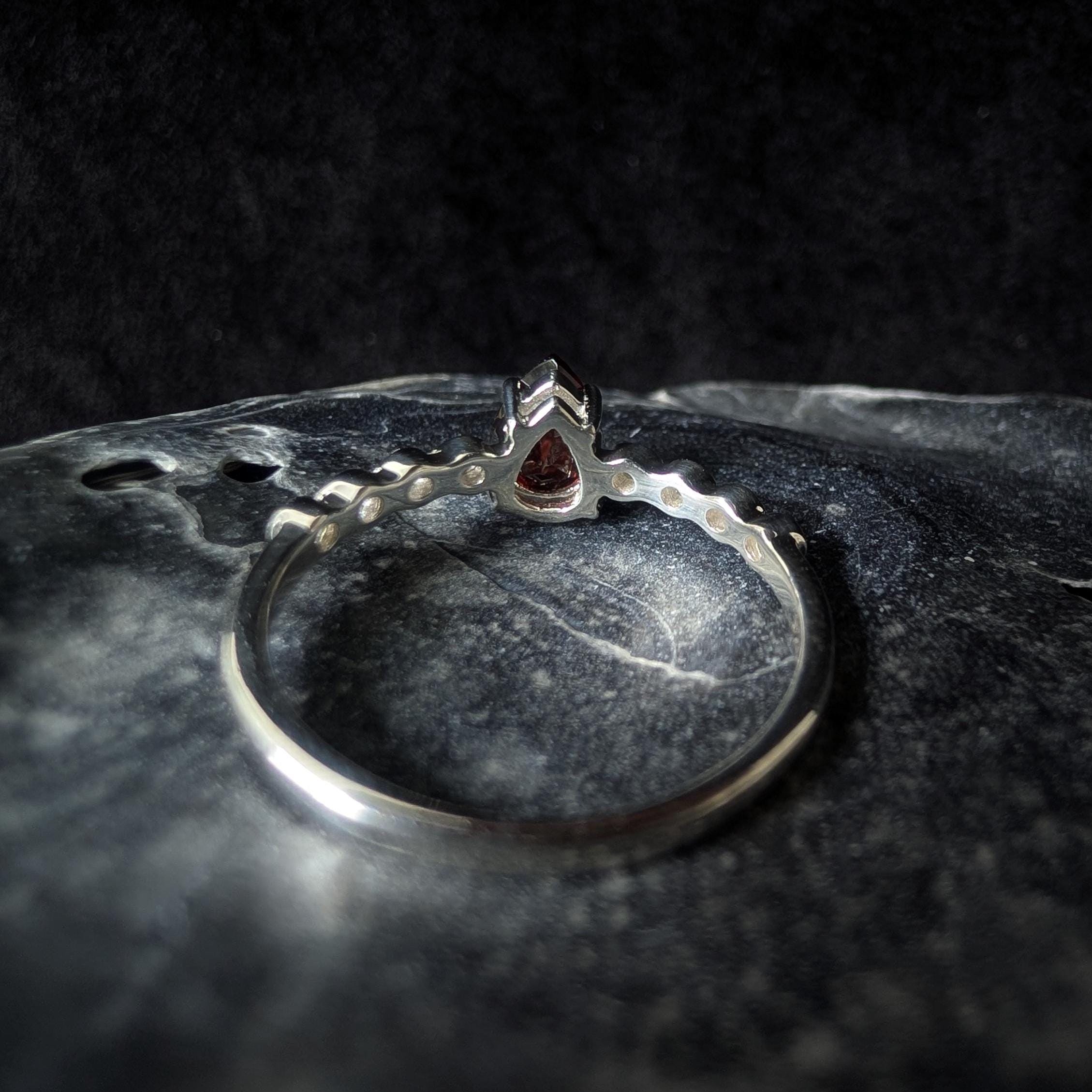 Statement garnet and white topaz ring | 925 Sterling Silver