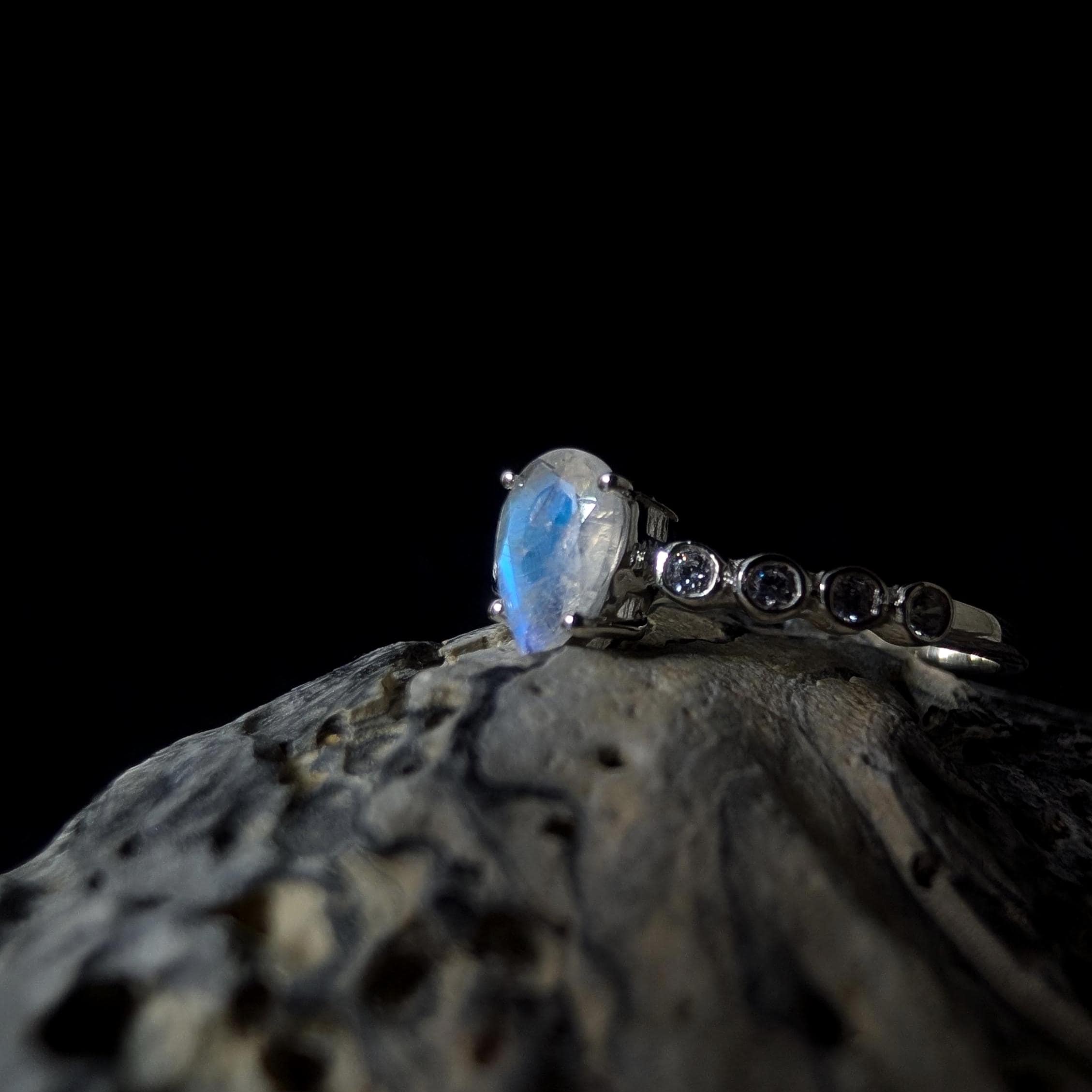 Statement rainbow moonstone and white topaz ring | 925 Sterling Silver