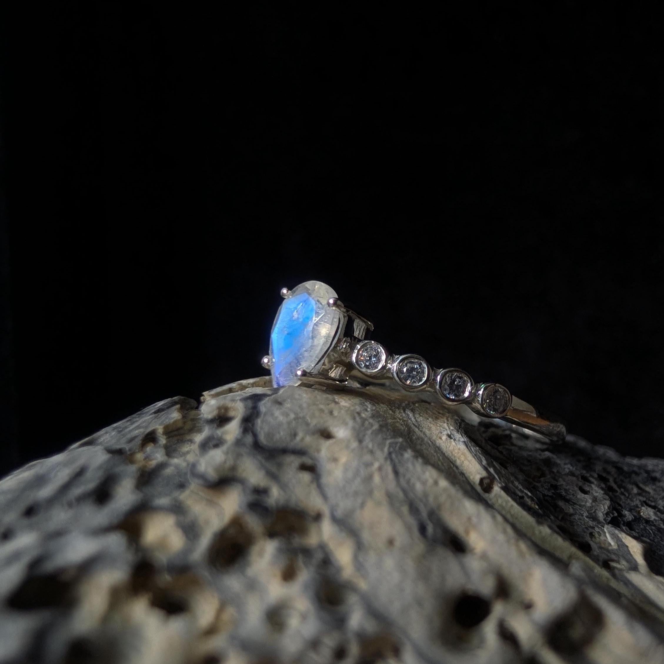 Statement rainbow moonstone and white topaz ring | 925 Sterling Silver