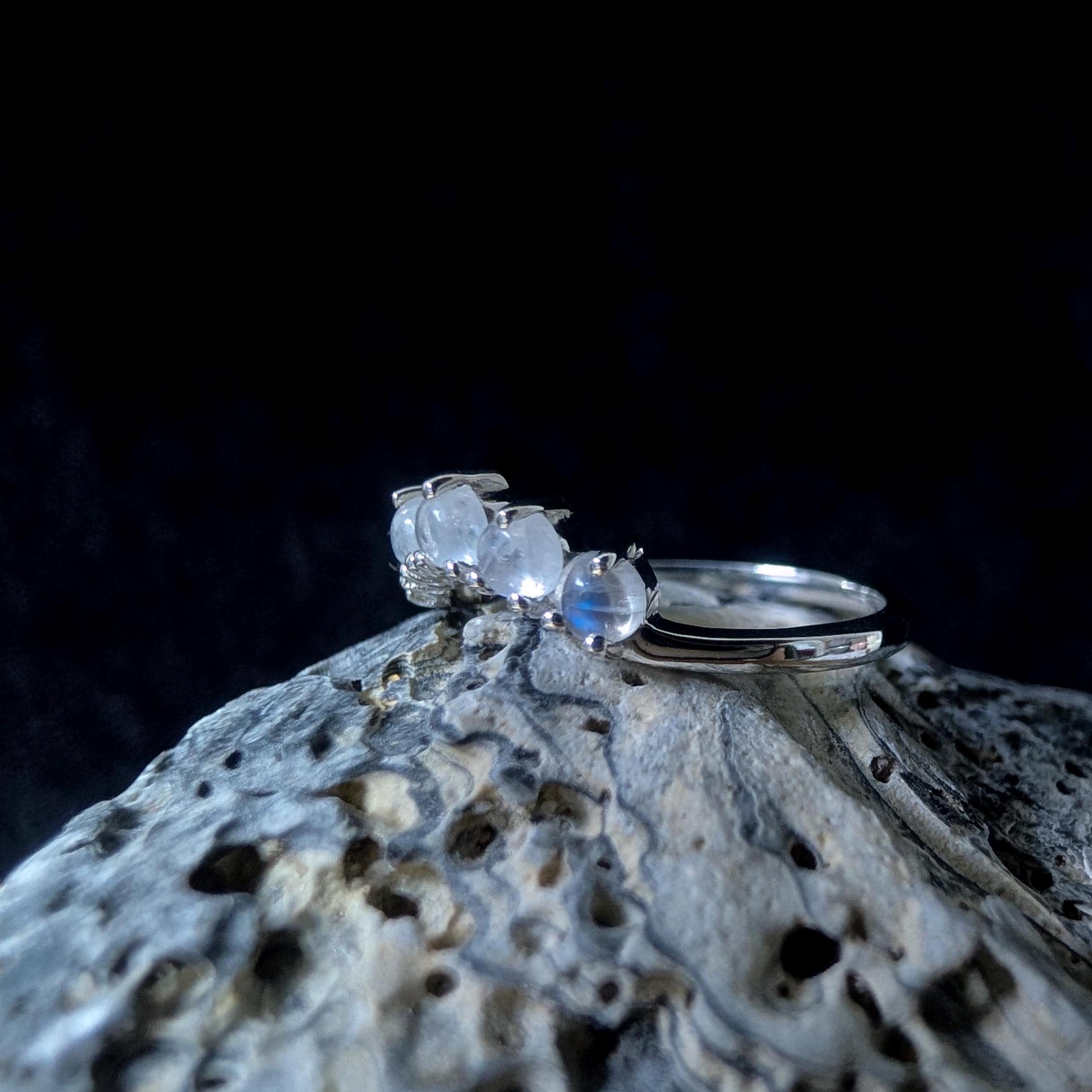 Crown rainbow moonstone ring | 925 Sterling Silver