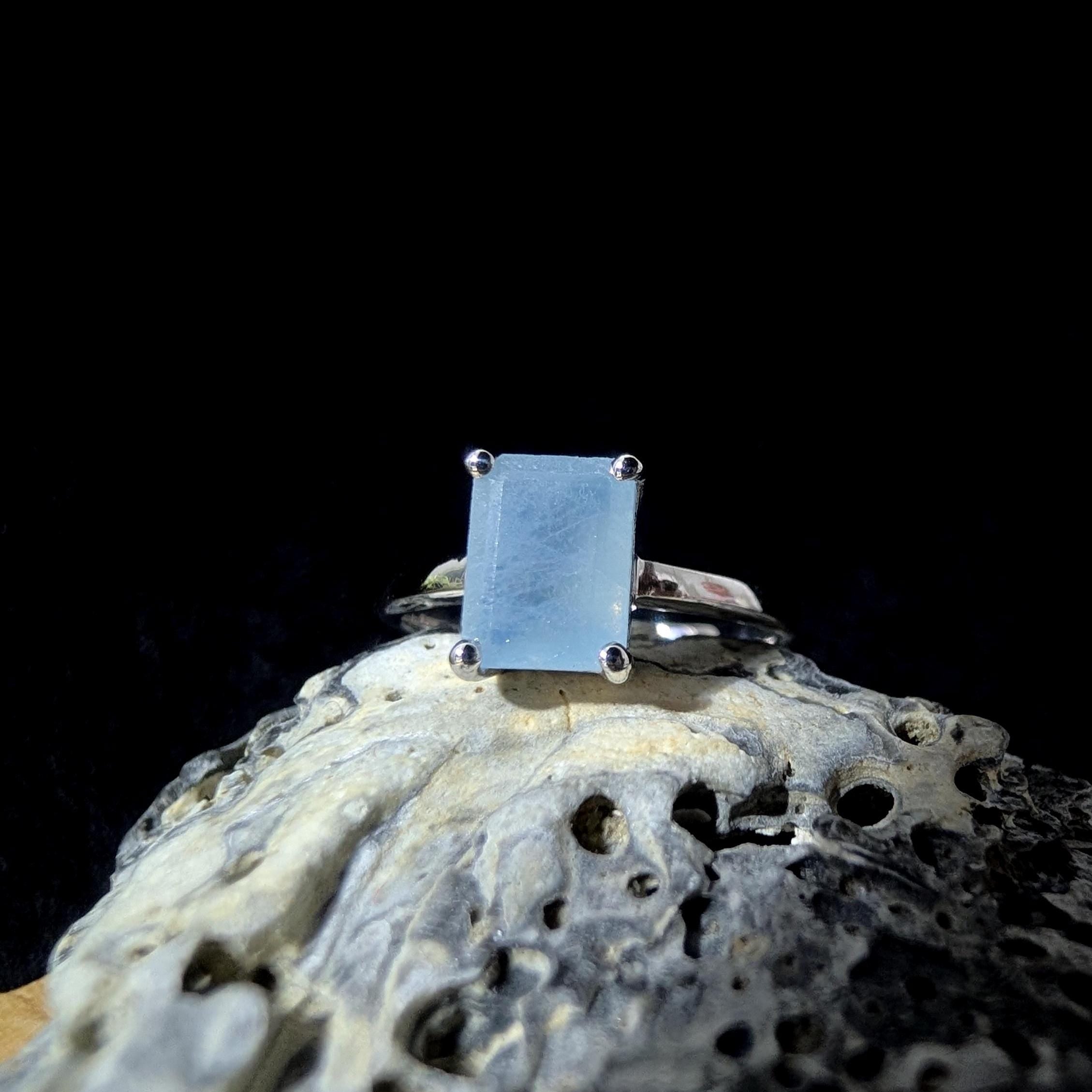 Elegant aquamarine ring | 925 Sterling Silver