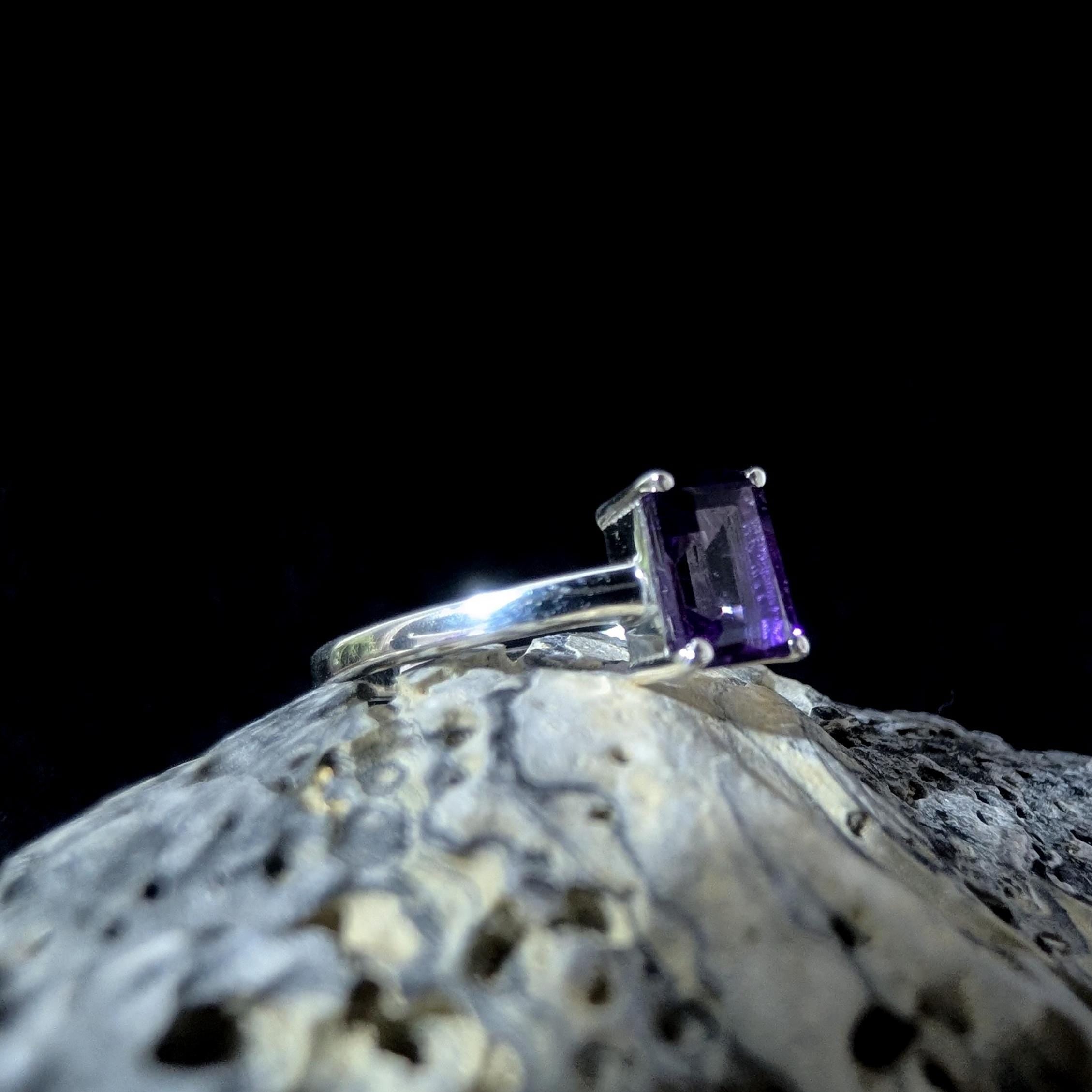 Elegant amethyst ring | 925 Sterling Silver