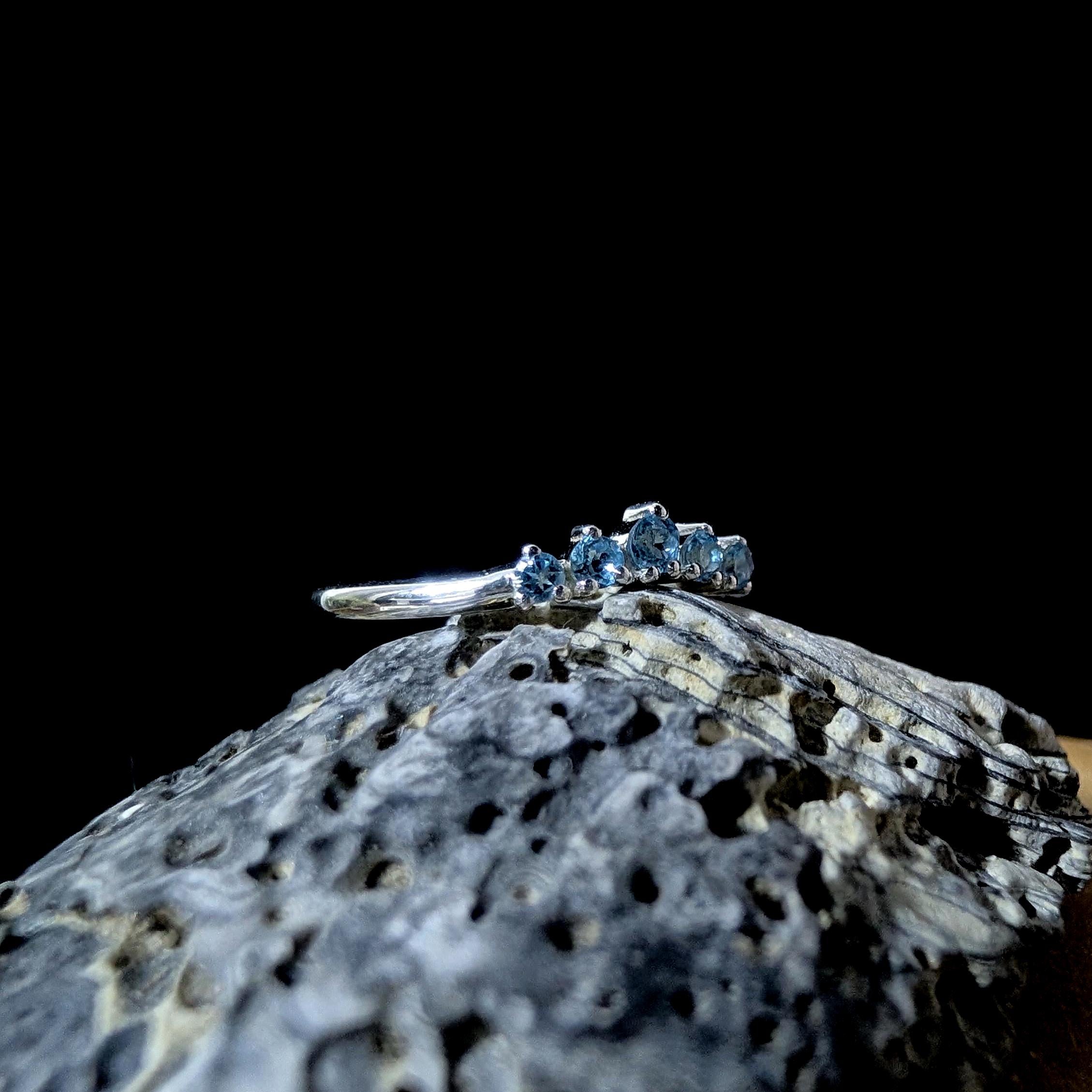 Blue topaz minimalist everyday ring | 925 Sterling Silver