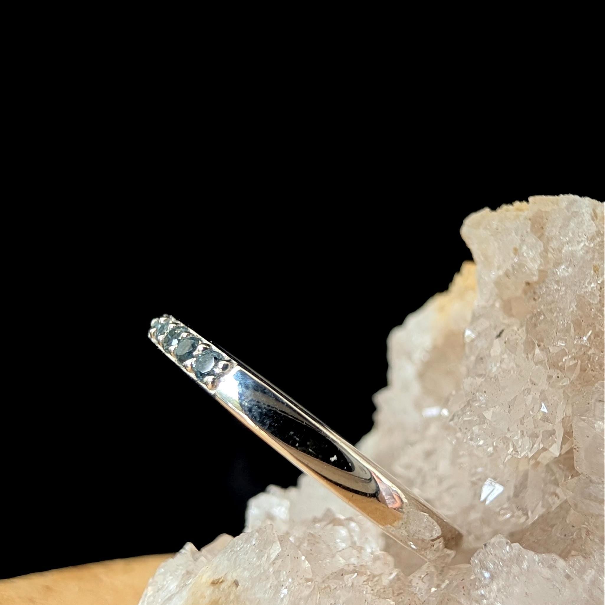 Blue topaz minimalist ring with gap | 925 Sterling Silver