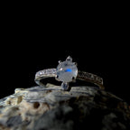 Round rainbow moonstone and white topaz ring | 925 Sterling Silver