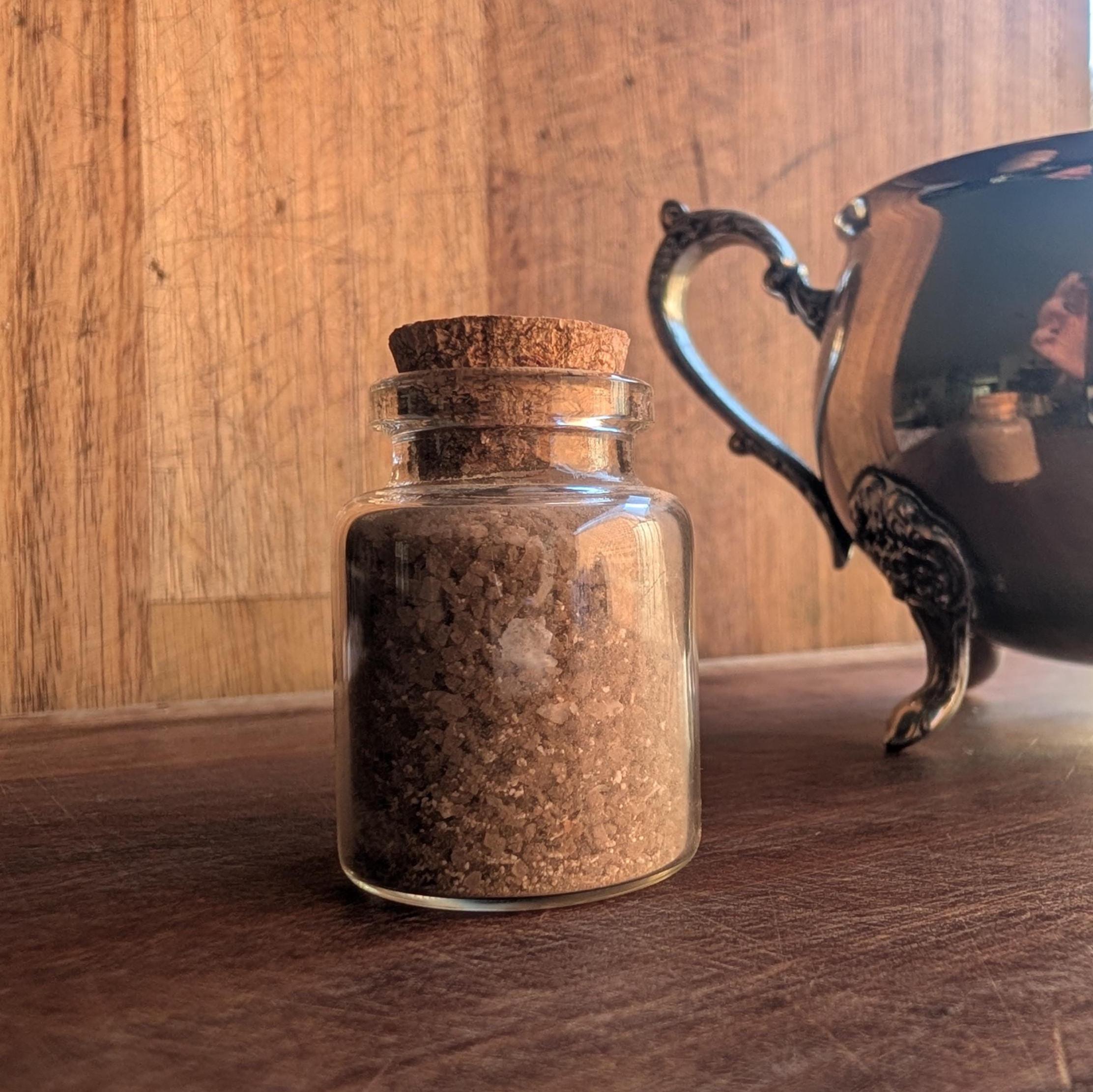 Living black salt starter | Protective altar salt