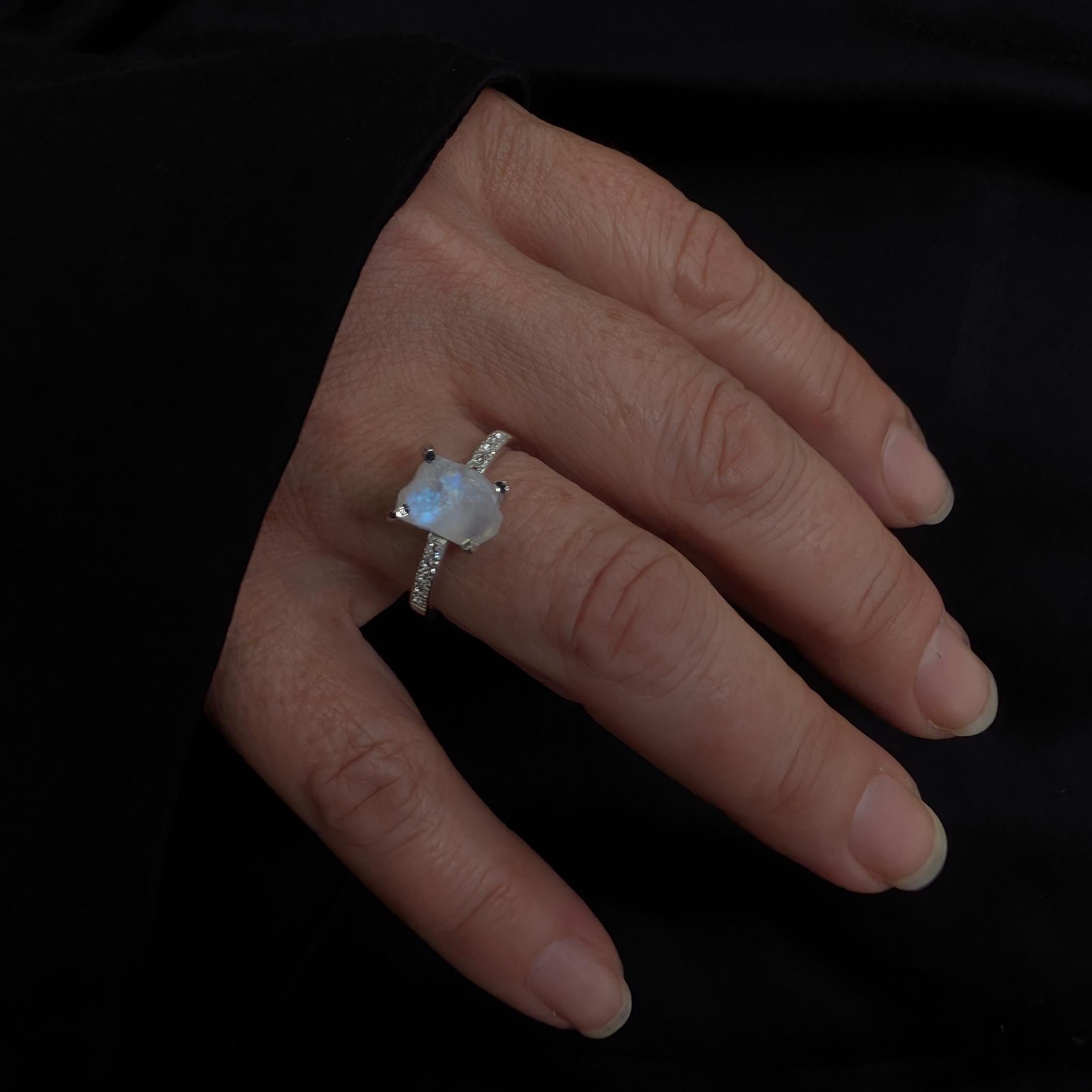 Raw natural rainbow moonstone and white topaz ring | 925 Sterling Silver