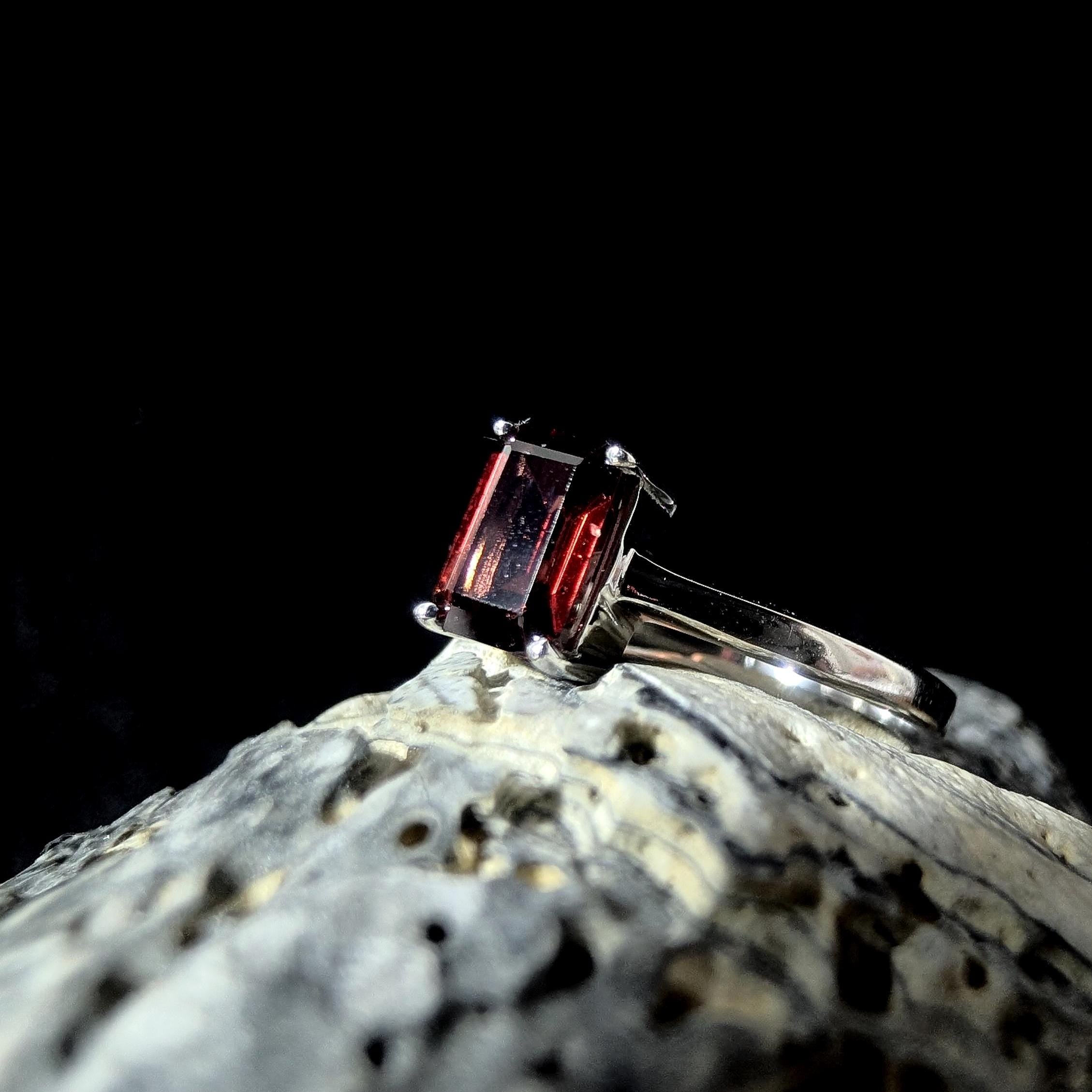 Elegant natural garnet rectangle ring | 925 Sterling Silver