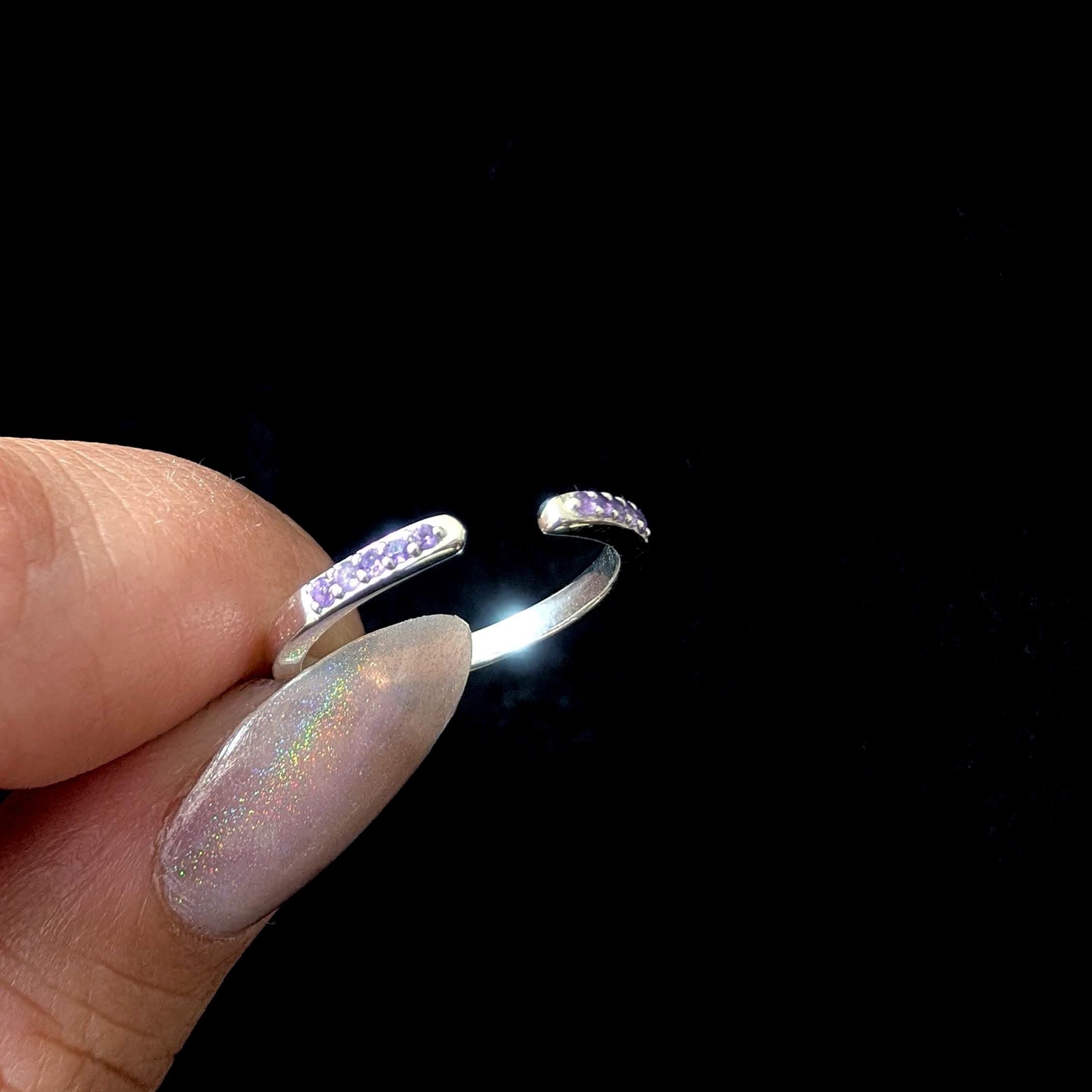 Amethyst minimalist ring with gap | 925 sterling silver
