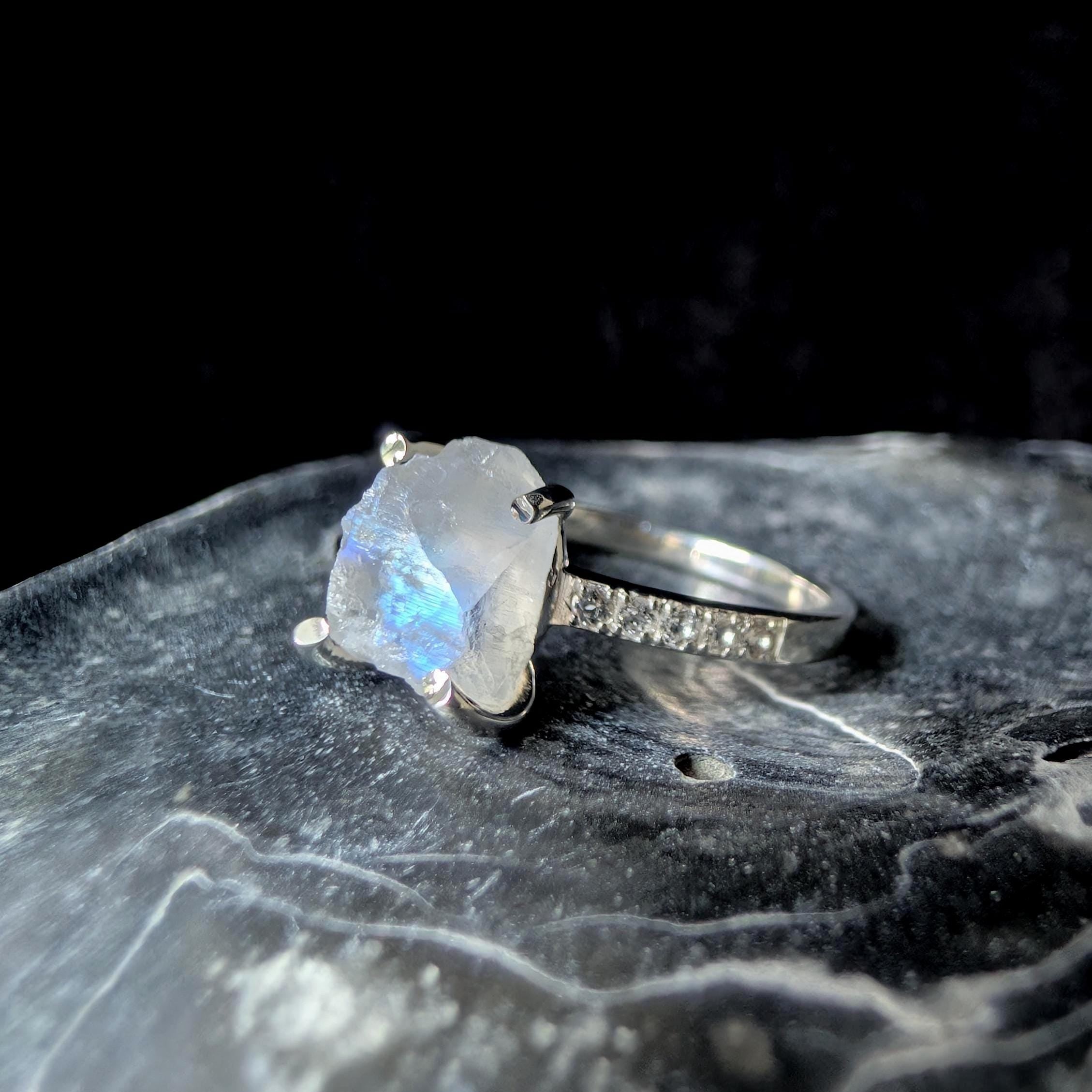 Raw natural rainbow moonstone and white topaz ring | 925 Sterling Silver