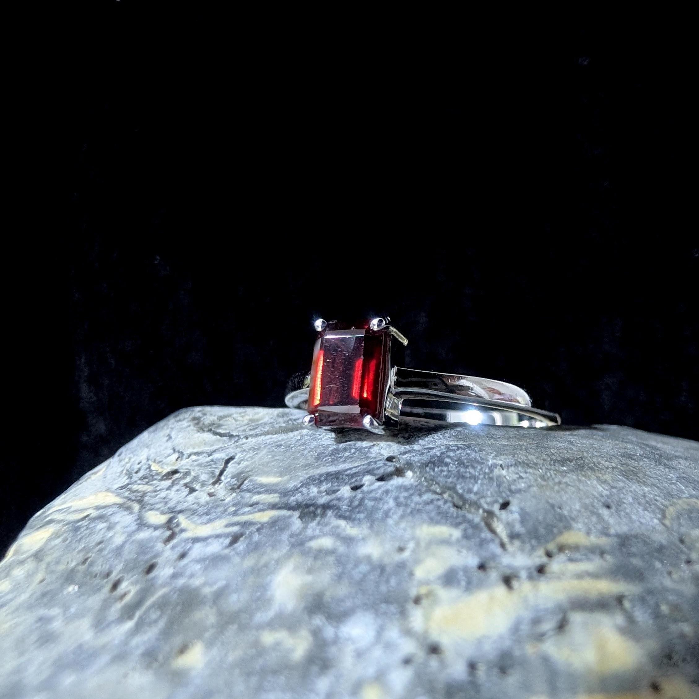 Elegant natural garnet rectangle ring | 925 Sterling Silver