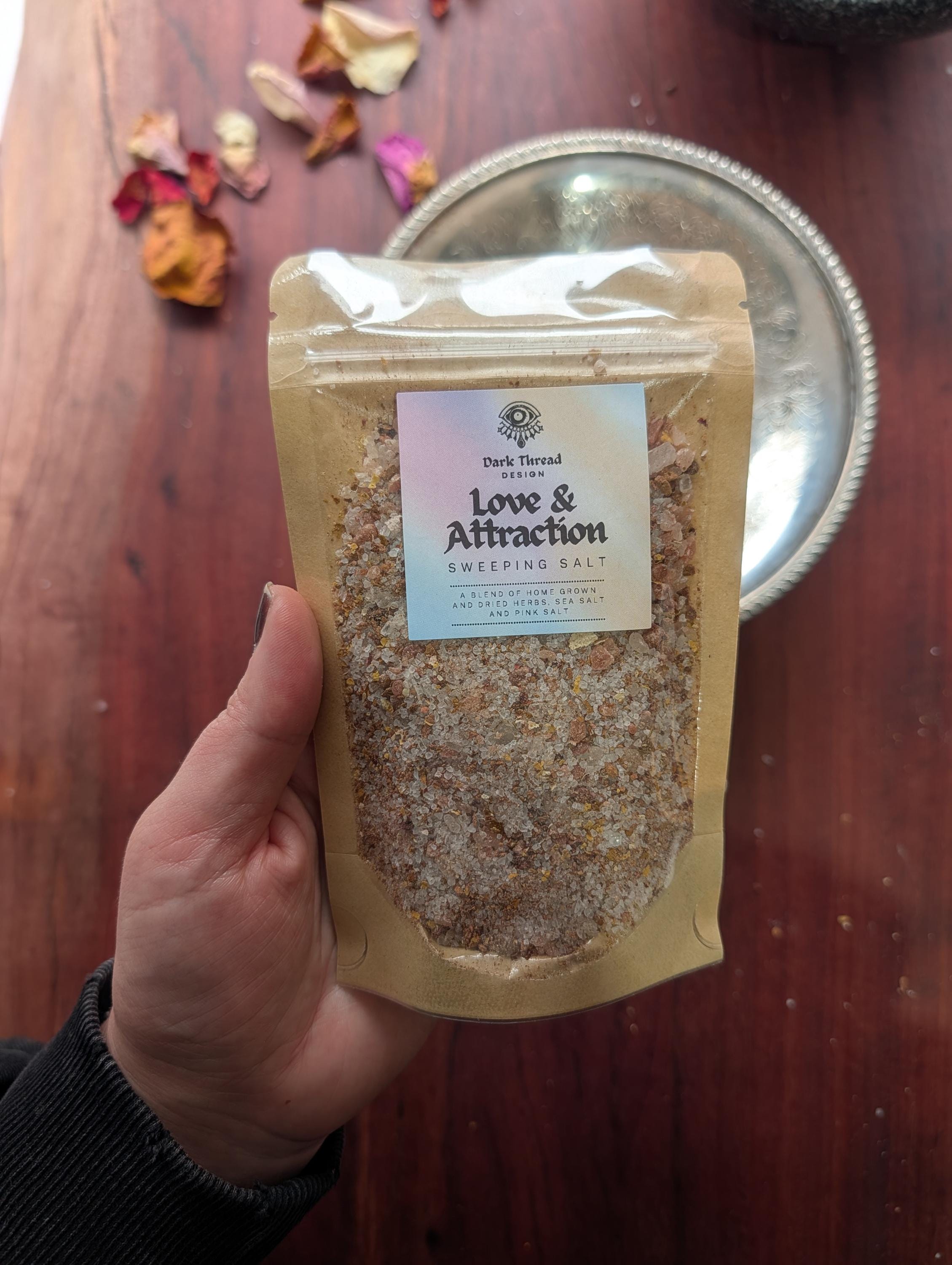 Love and attraction sweeping salt