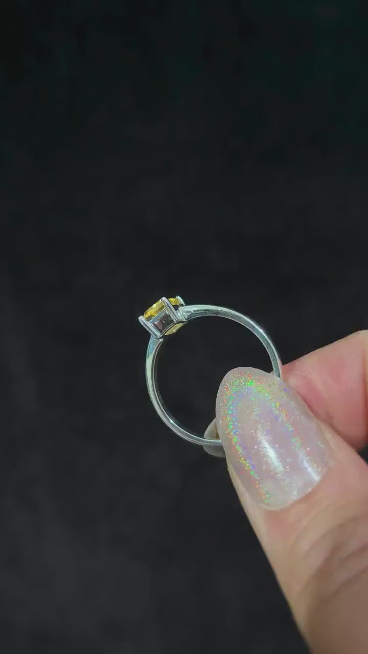 Elegant citrine ring – 925 Sterling Silver | everyday witchy ring